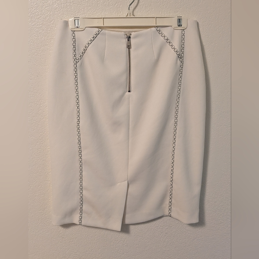 Bebe Cream Skirt Knee-Length Work - Picture 2 of 4
